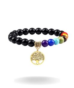 bracelet en pierre 7 chakras avec une médaille arbre de vie en or