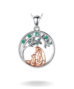 collier arbre de vie en argent avec feuilles vertes et louve