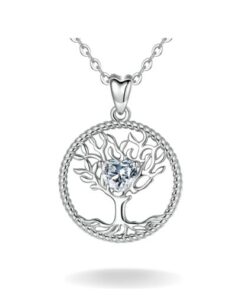 collier arbre de vie en argent avec au centre un coeur en oxyde de zirconium