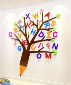 sticker arbre de vie marron pour enfant avec des lettres alphabets de couleurs